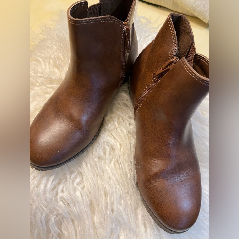 Zoē & Zac girls ankle boot in almost new condition